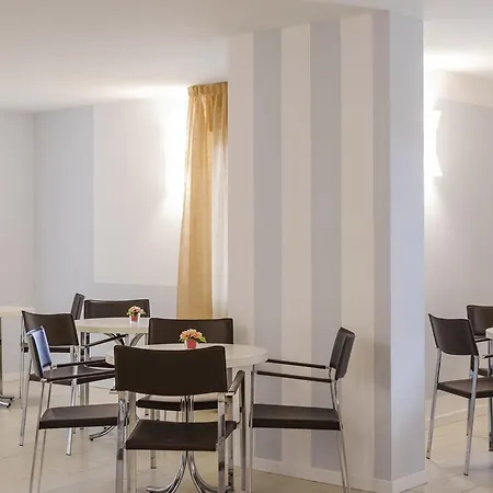 Tosi Hotel